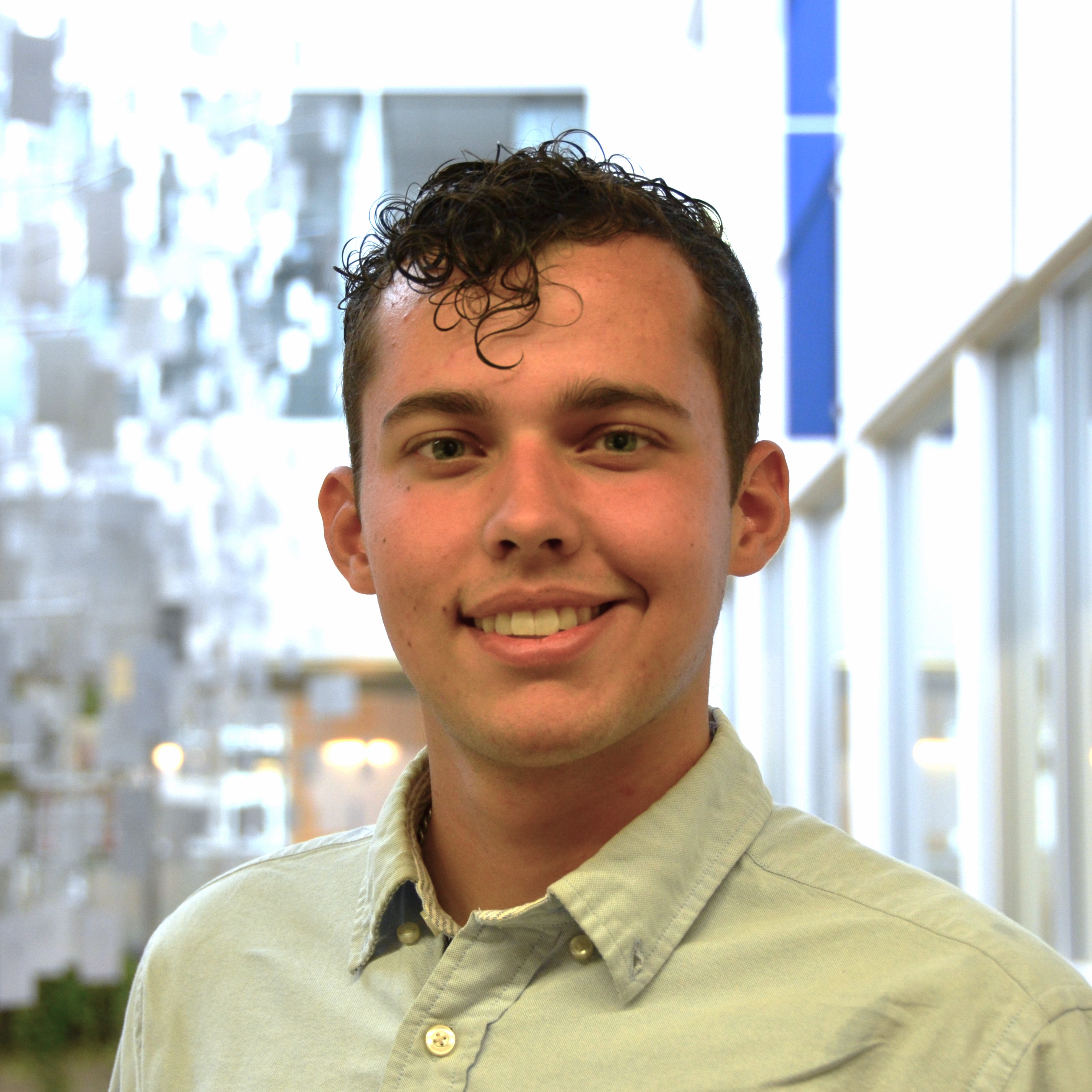 Headshot of Leo Janczak